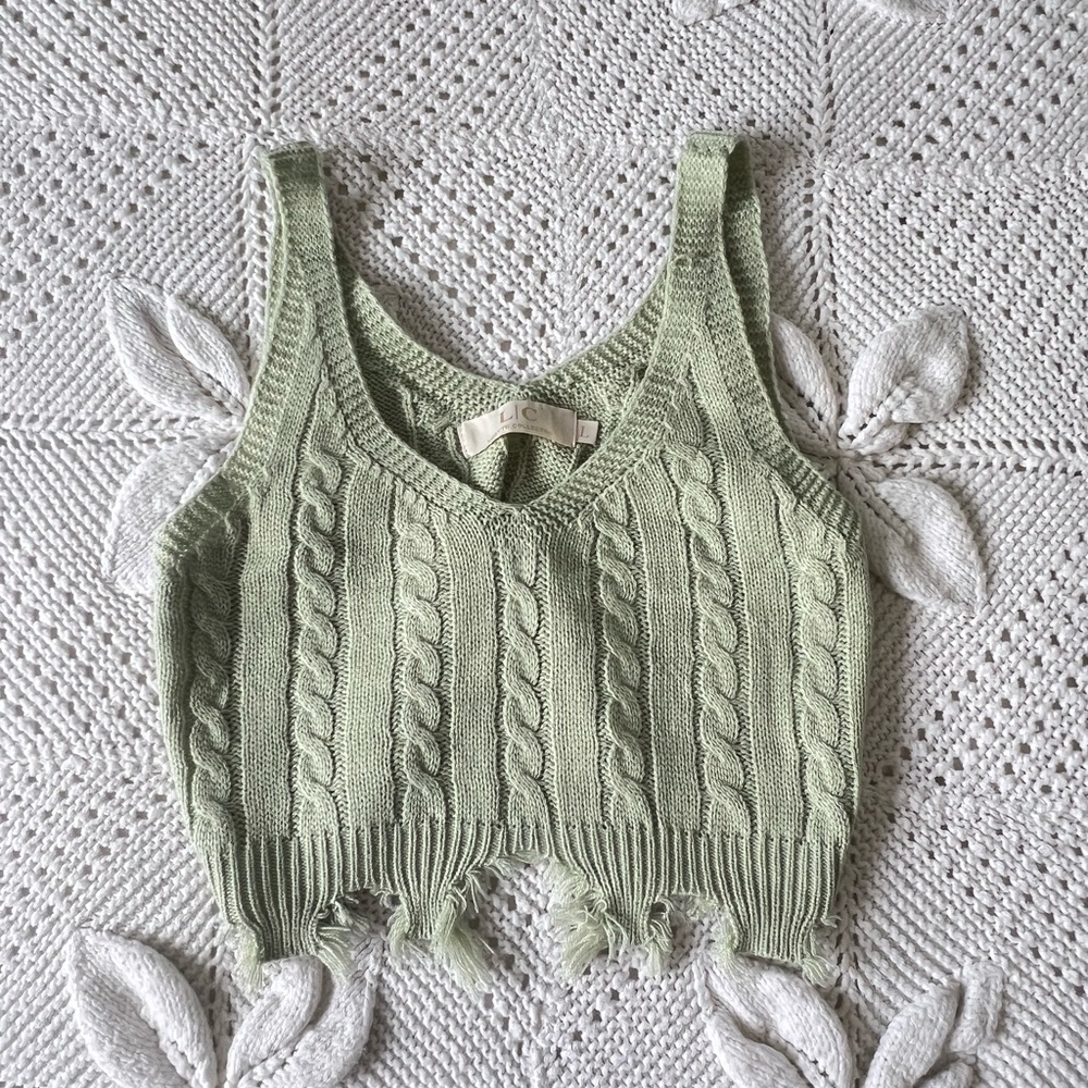 Green knitted distressed tank - Picture 3 of 3